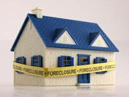 Finding a Foreclosure to Buy Image